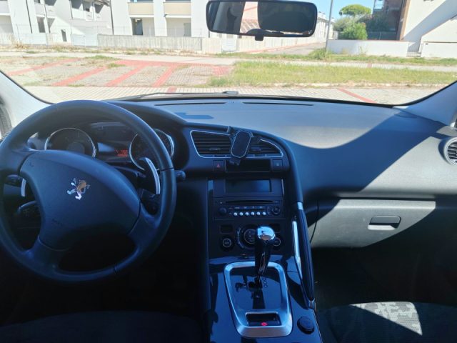 Peugeot 3008 1.6 e-HDi 115CV cambio robotizzato Stop&Start Act - foto 3 di 4