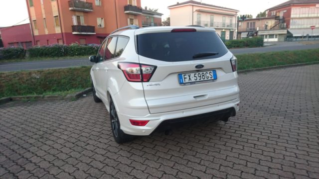 Ford Kuga 1.5 EcoBoost 120 CV S&S 2WD ST-Line - foto 4 di 4
