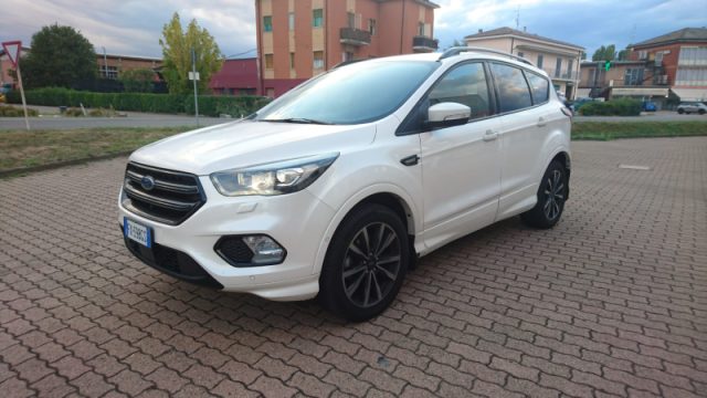 Ford Kuga 1.5 EcoBoost 120 CV S&S 2WD ST-Line, del 2019, 145.000 km, in vendita a Pieve Di Cento (BO)