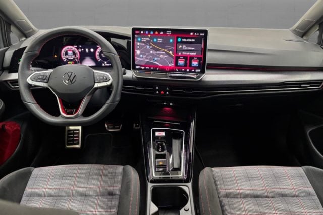 Volkswagen Golf 2.0 TSI DSG GTI - foto 4 di 4