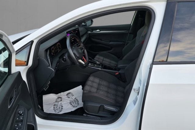 Volkswagen Golf 2.0 TSI DSG GTI - foto 4 di 4
