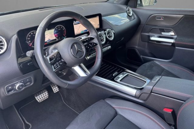Mercedes-Benz GLA 200 Automatic AMG Line Premium - foto 4 di 4