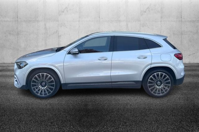 Mercedes-Benz GLA 200 Automatic AMG Line Premium - foto 3 di 4