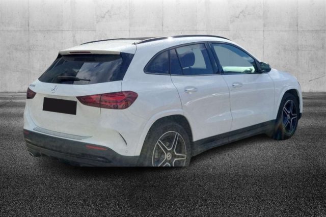 Mercedes-Benz GLA 180 Automatic AMG Line Advanced Plus - foto 3 di 4