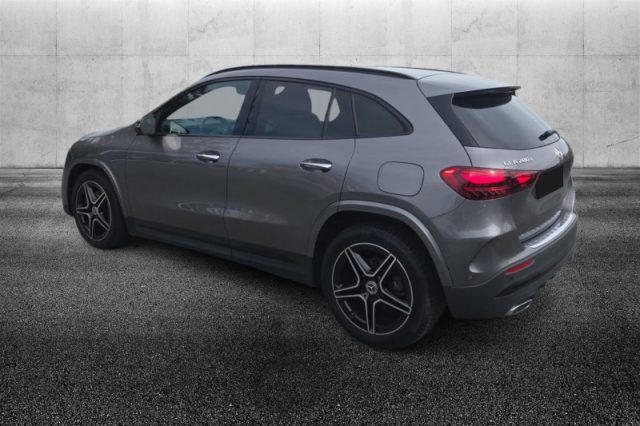 Mercedes-Benz GLA 200 d Automatic AMG Line Premium - foto 2 di 4