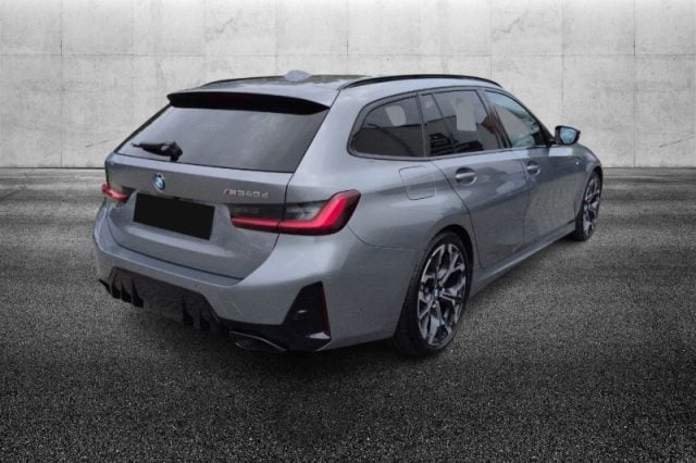 BMW 340 M d 48V xDrive Touring Serie 3(G20/1-80/1) - foto 3 di 4