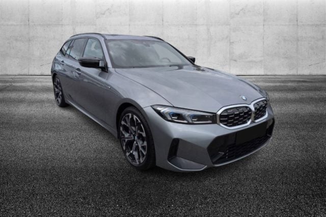 BMW 340 M d 48V xDrive Touring Serie 3(G20/1-80/1) - foto 2 di 4