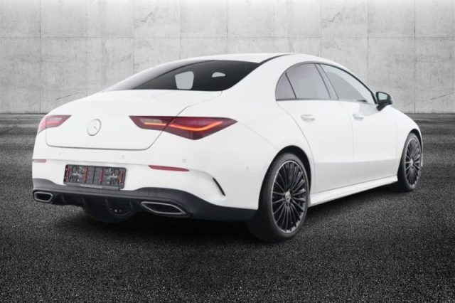 Mercedes-Benz CLA 180 Automatic AMG Line Premium - foto 2 di 4