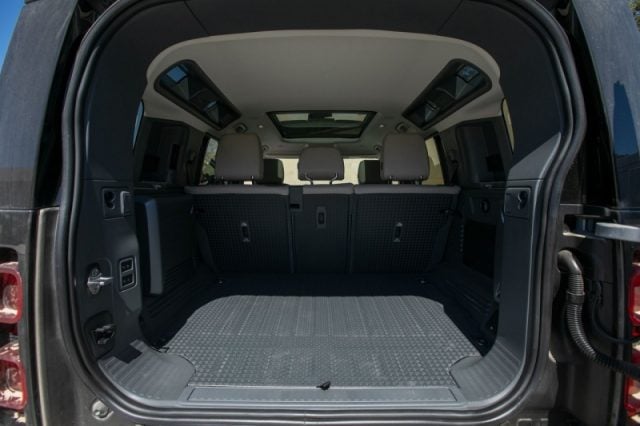 Land Rover Defender 90 3.0D I6 250 CV AWD Auto S, in vendita a Pieve Di Cento (BO)
