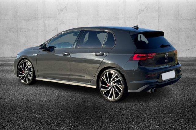 Volkswagen Golf 2.0 TDI DSG GTD - foto 2 di 4
