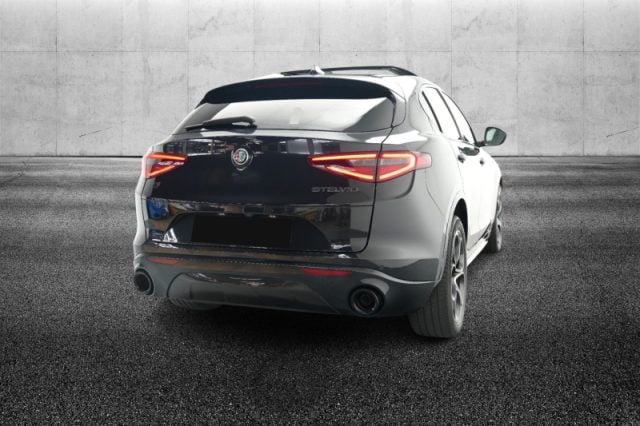 Alfa Romeo Stelvio 2.2 Turbodiesel 210 CV AT8 Q4 Veloce - foto 3 di 4
