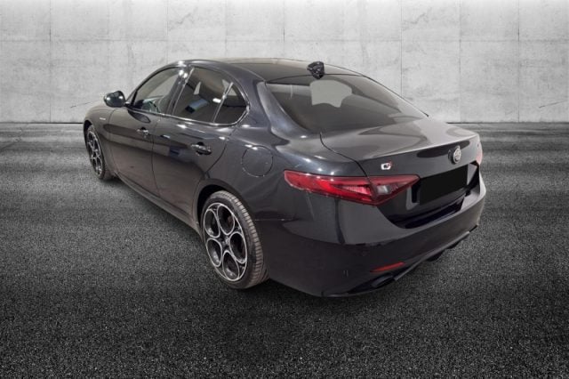 Alfa Romeo Giulia 2.0 Turbo 280 CV AT8 AWD Q4 Veloce - foto 3 di 4