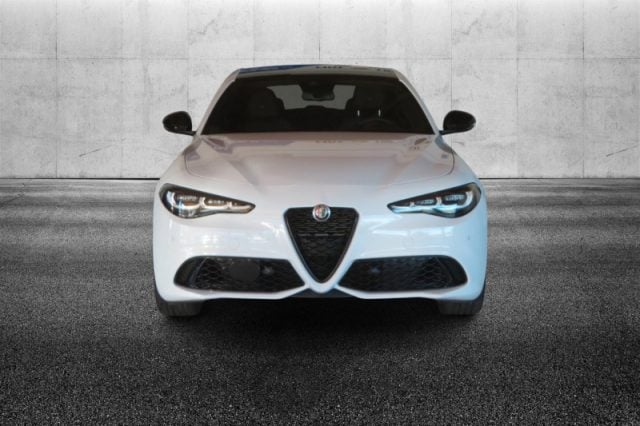 Alfa Romeo Giulia 2.0 Turbo 280 CV AT8 AWD Q4 Tributo Italiano - foto 3 di 4