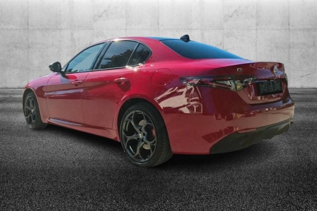 Alfa Romeo Giulia 2.0 Turbo 280 CV AT8 AWD Q4 Tributo Italiano - foto 2 di 4