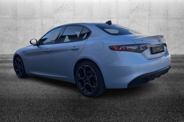 Alfa Romeo Giulia 2.2 Turbodiesel 210 CV AT8 AWD Q4 Competizione - foto 4 di 4