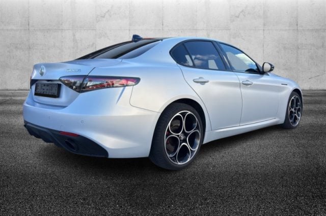 Alfa Romeo Giulia 2.2 Turbodiesel 210 CV AT8 AWD Q4 Competizione - foto 3 di 4