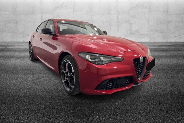 Alfa Romeo Giulia 2.0 Turbo 280 CV AT8 AWD Q4 Competizione - foto 2 di 4