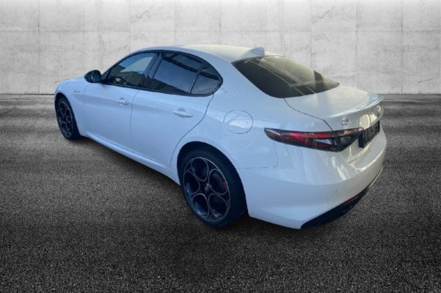 Alfa Romeo Giulia 2.0 Turbo 280 CV AT8 AWD Q4 Veloce - foto 2 di 4