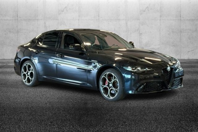 Alfa Romeo Giulia 2.0 Turbo 280 CV AT8 AWD Q4 Veloce - foto 2 di 4