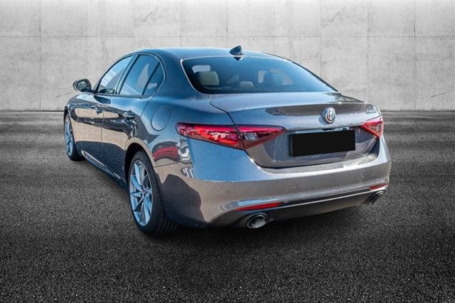 Alfa Romeo Giulia 2.0 Turbo 200 CV AT8 Sprint - foto 4 di 4