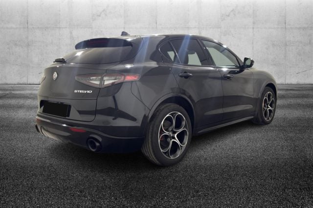 Alfa Romeo Stelvio 2.2 Turbodiesel 210 CV AT8 Q4 Veloce - foto 2 di 4