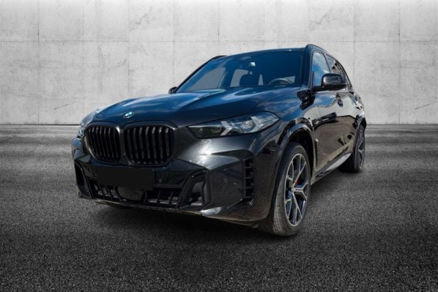 BMW X5 xDrive30d 48V Msport Pro, del 2025, 25.500 km, in vendita a Pieve Di Cento (BO)