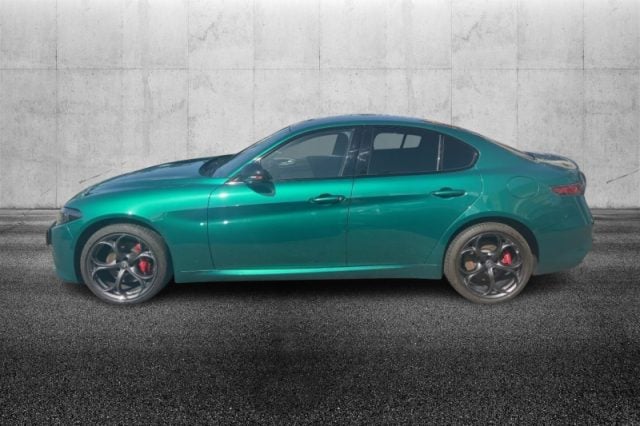 Alfa Romeo Giulia 2.0 Turbo 280 CV AT8 AWD Q4 Competizione - foto 3 di 4