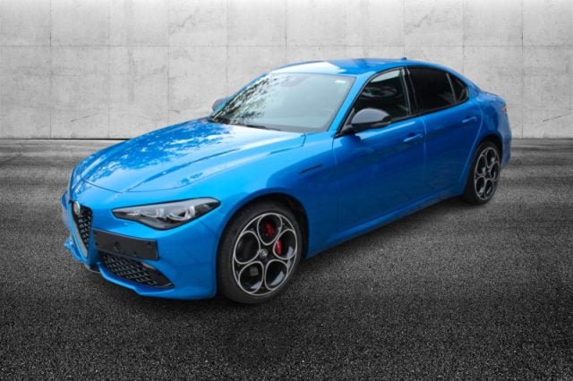 Alfa Romeo Giulia 2.0 Turbo 280 CV AT8 AWD Q4 Competizione, del 2023, 31.800 km, in vendita a Pieve Di Cento (BO)