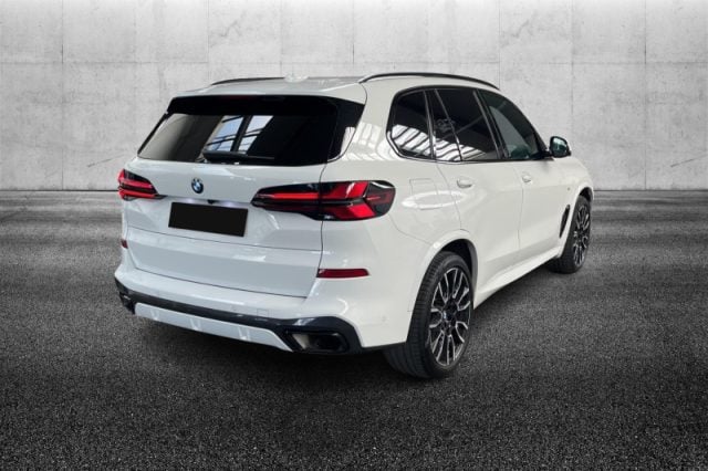 BMW X5 xDrive30d 48V Msport Pro - foto 2 di 4
