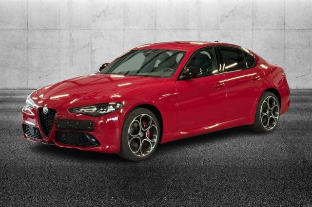 Alfa Romeo Giulia 2.0 Turbo 280 CV AT8 AWD Q4 Veloce, del 2024, 28.800 km, in vendita a Pieve Di Cento (BO)