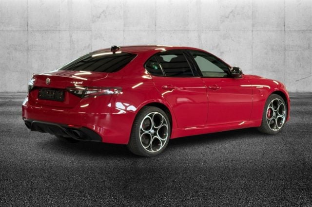 Alfa Romeo Giulia 2.0 Turbo 280 CV AT8 AWD Q4 Veloce - foto 3 di 4