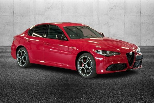 Alfa Romeo Giulia 2.0 Turbo 280 CV AT8 AWD Q4 Veloce - foto 2 di 4