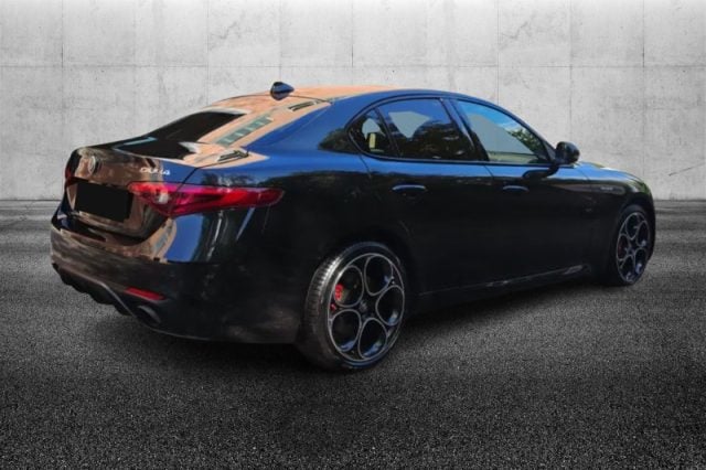 Alfa Romeo Giulia 2.0 Turbo 280 CV AT8 AWD Q4 Veloce - foto 2 di 4