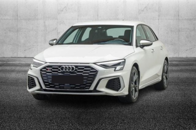 Audi S3 SPB TFSI 310 CV quattro S tronic, del 2024, 14.999 km, in vendita a Pieve Di Cento (BO)