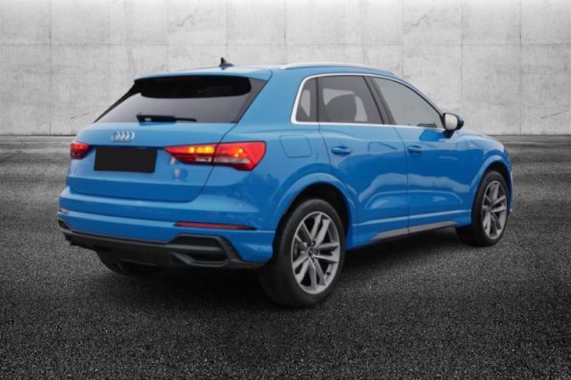 Audi Q3 35 TDI S tronic S line edition - foto 2 di 4