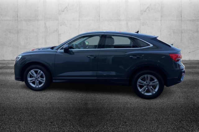 Audi Q3 SPB 35 TFSI S tronic - foto 3 di 4