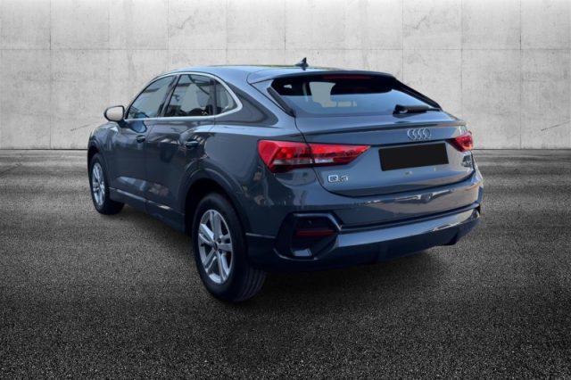 Audi Q3 SPB 35 TFSI S tronic - foto 2 di 4