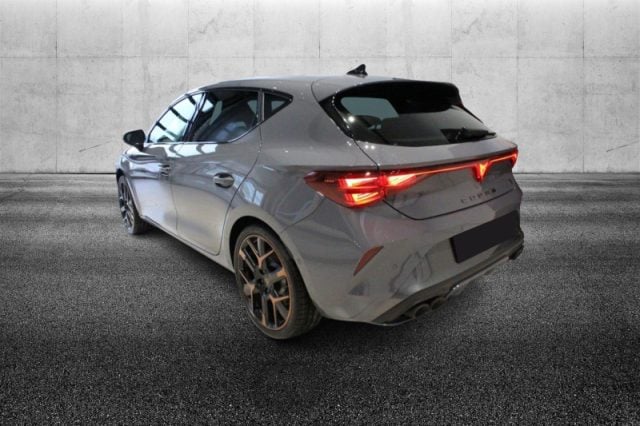 CUPRA Leon 2.0 TSI 300 CV DSG VZ - foto 2 di 4
