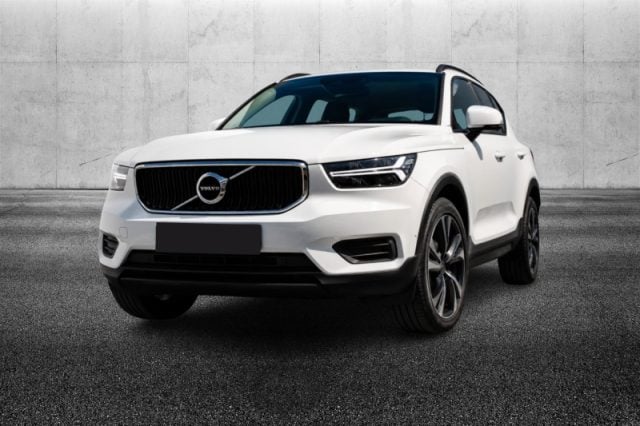 Volvo XC40 D3 Geartronic Momentum Core, del 2018, 51.999 km, in vendita a Pieve Di Cento (BO)