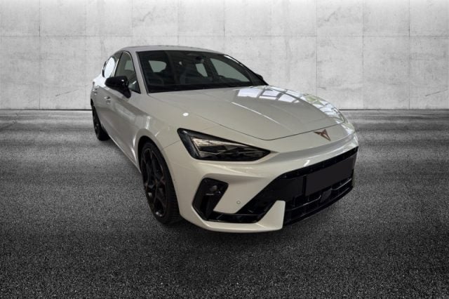 CUPRA Leon 2.0 TSI 300 CV DSG VZ, del 2025, 10.600 km, in vendita a Pieve Di Cento (BO)