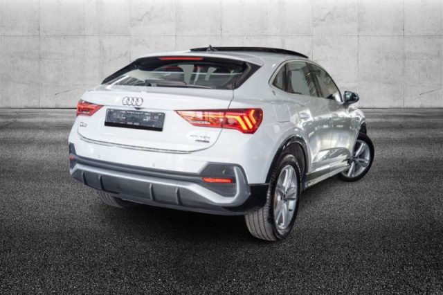 Audi Q3 SPB 40 TDI quattro S tronic S line edition - foto 2 di 4