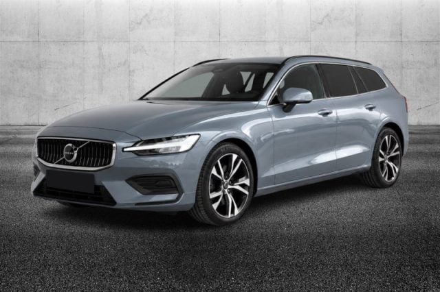 Volvo V60 B3 automatico Core, del 2023, 31.900 km, in vendita a Pieve Di Cento (BO)