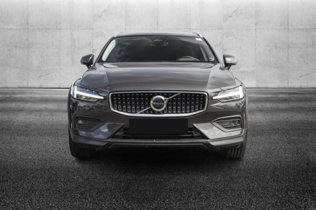 Volvo V60 Cross Country B4 (d) AWD automatico Plus - foto 4 di 4