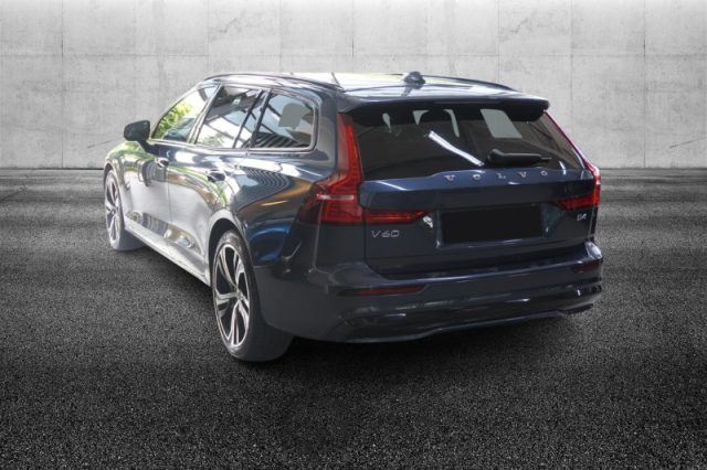 Volvo V60 B4 (d) automatico Plus Dark - foto 4 di 4