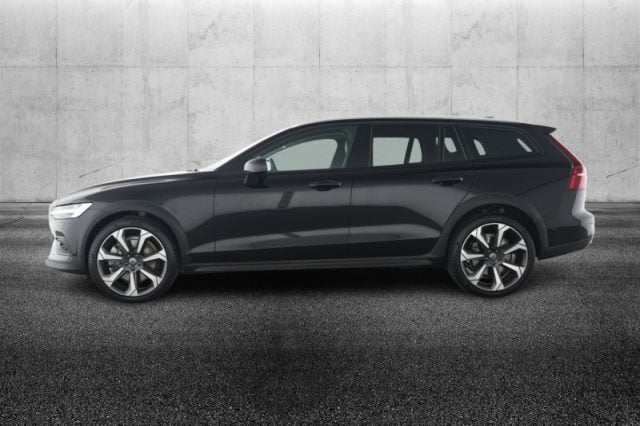 Volvo V60 Cross Country B5 AWD automatico Ultimate - foto 3 di 4