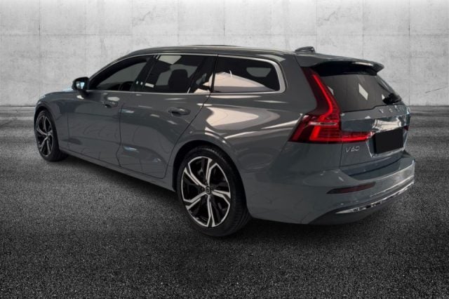 Volvo V60 T8 Recharge AWD Plug-in Hybrid aut. Ultimate Brig - foto 4 di 4