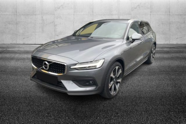 Volvo V60 Cross Country B4 (d) AWD Geartronic Business Pro - foto 2 di 4