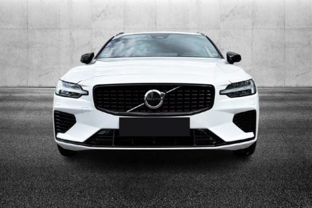 Volvo V60 T6 Recharge AWD Plug-in Hybrid aut. Plus Dark - foto 3 di 4