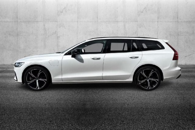 Volvo V60 T6 Recharge AWD Plug-in Hybrid aut. Plus Dark - foto 4 di 4