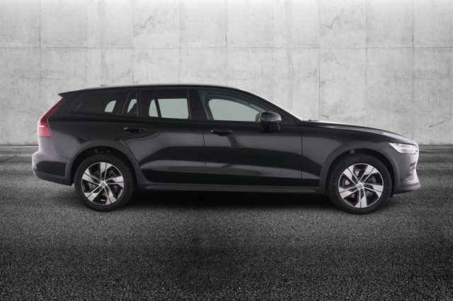 Volvo V60 Cross Country B4 (d) AWD automatico Plus - foto 4 di 4